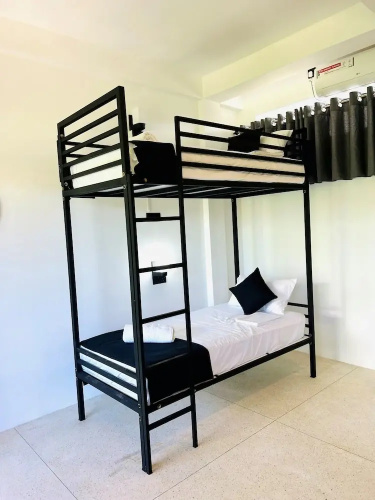 Mich's Surf Villa & Hostel