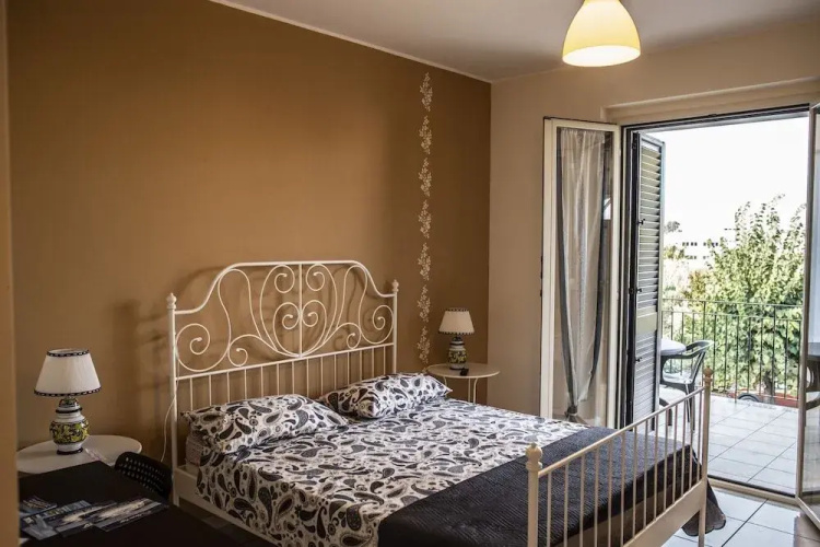 B&B Caravello