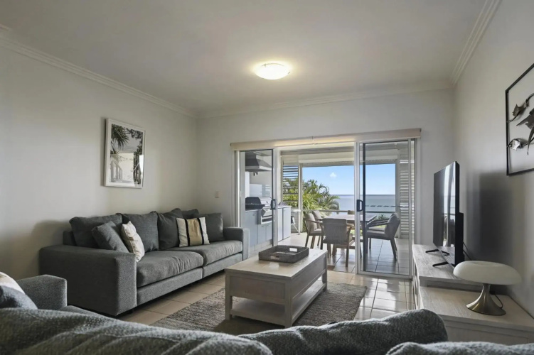 Deep Blue Apartment 1 Tangalooma