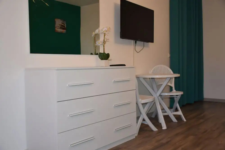 Venice Popular Apartment