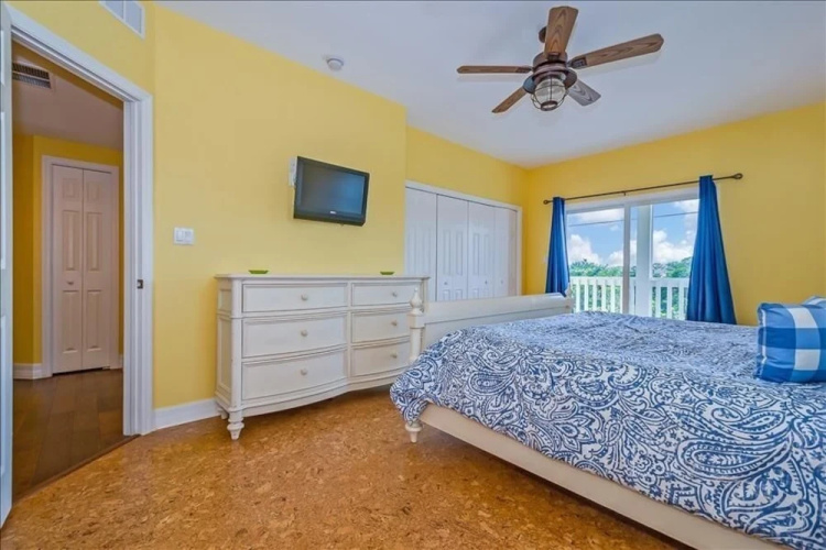 200 Seabreeze Ct - 5Br Home