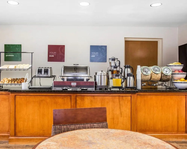 Comfort Inn & Suites