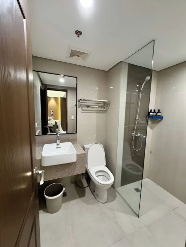 2 Bedrooms Deluxe room with balcony and with lake view