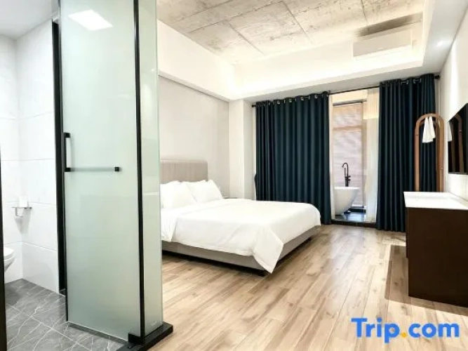 1 Bedroom Double Suite