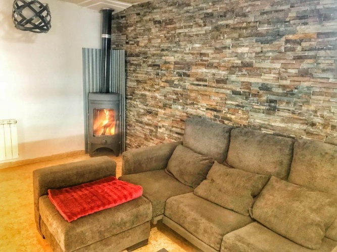 4 Bedrooms Cottage