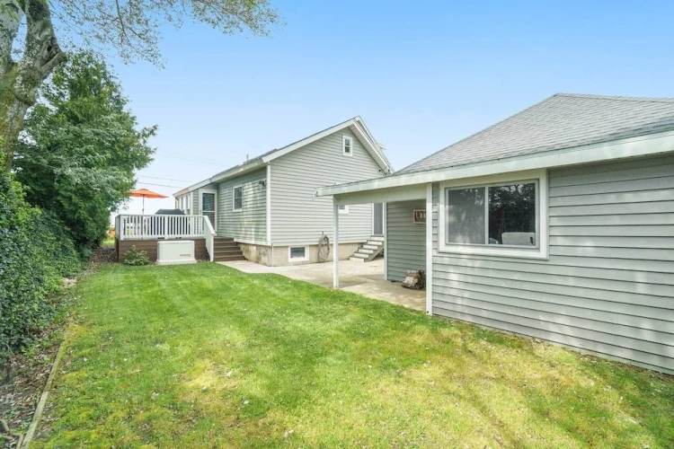 3 Bedrooms Cottage with balcony