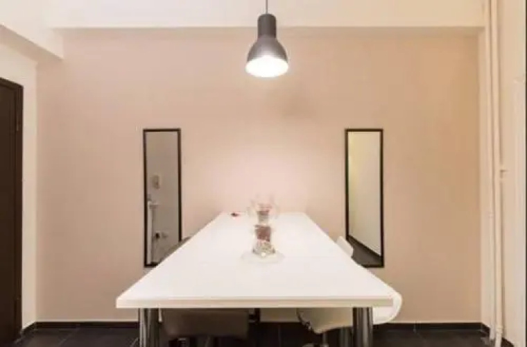 Victoria Studio