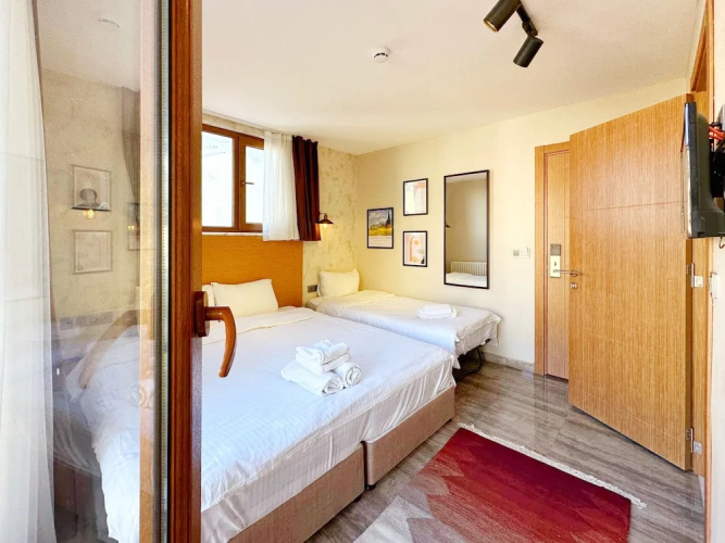 Sultan Pier Hotel