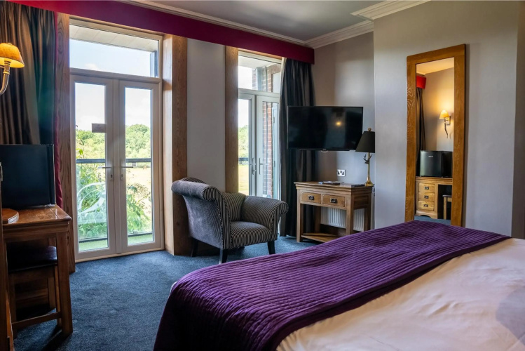 Balmer Lawn Hotel