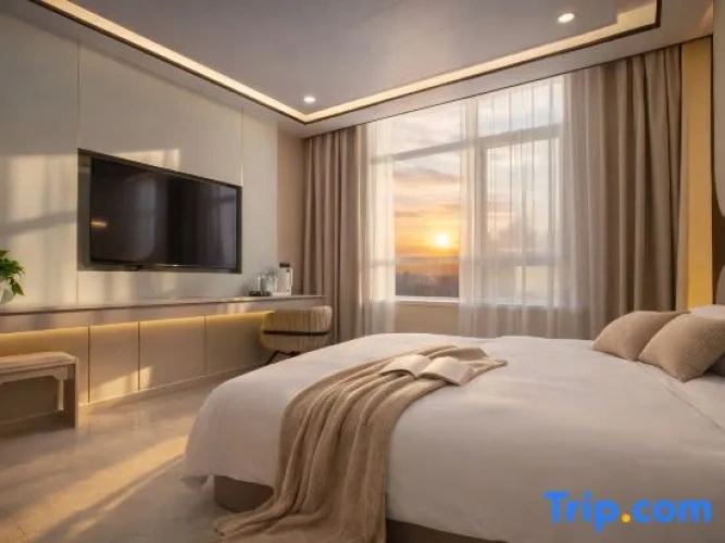Standard Double room with street view