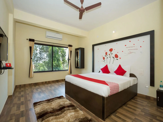 OYO 12936 Hotel Paradise