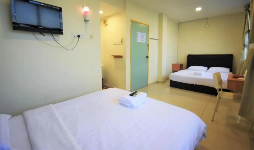 Economy Triple room