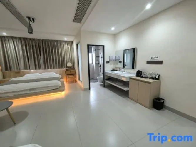 Standard Family room with view