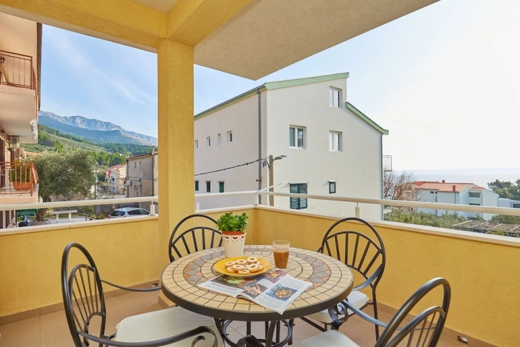 1 Bedroom Apartment with balcony