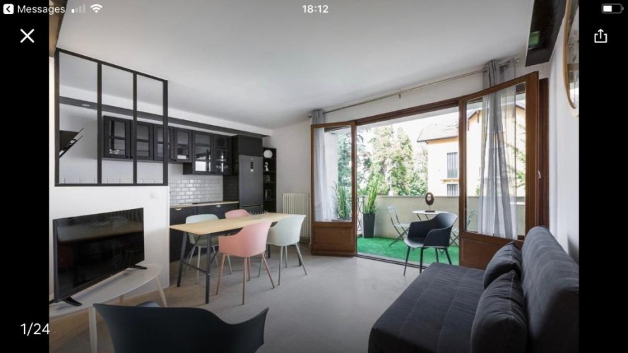 2 Bedrooms Apartment
