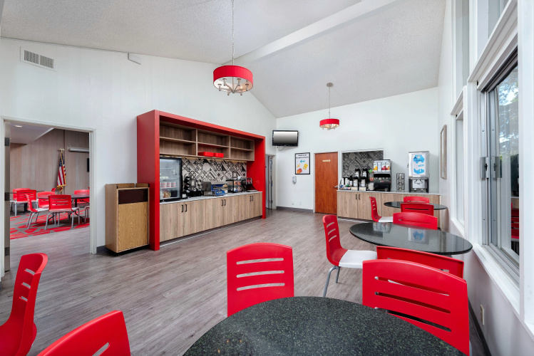 Ramada by Wyndham Santa Barbara photo 17