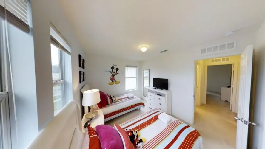 Crystal Cove Resort