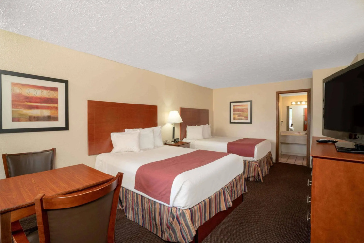 Ramada Pigeon Forge South
