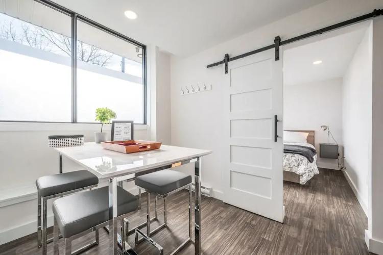 Modern Contemporary 2 Bedroom Suite