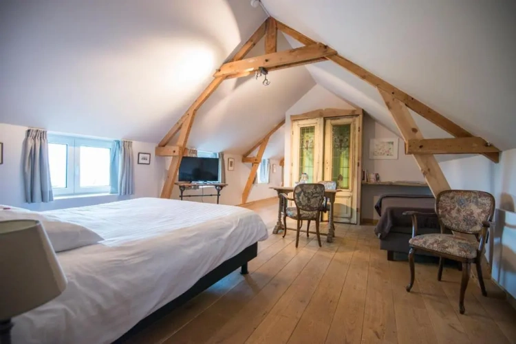 Standard Quadruple room with view