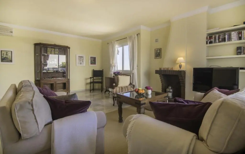 20787 - Spacious Villa
