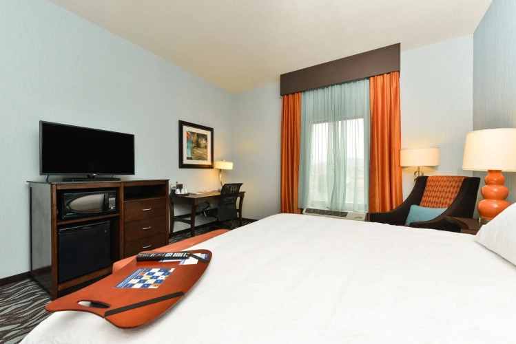 Standard Quadruple room with view