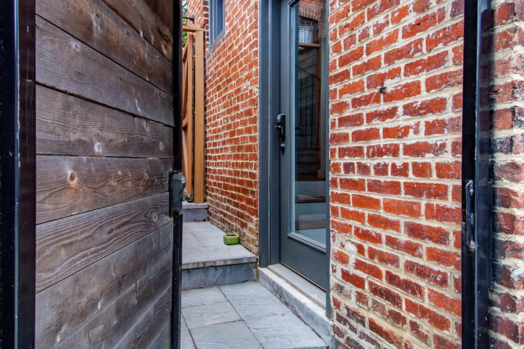 Adorable Studio Space in Private Carriage House