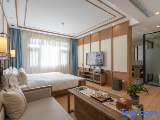 Double Suite