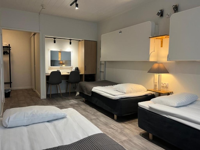 Standard Triple room