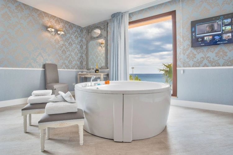 Triple Suite
