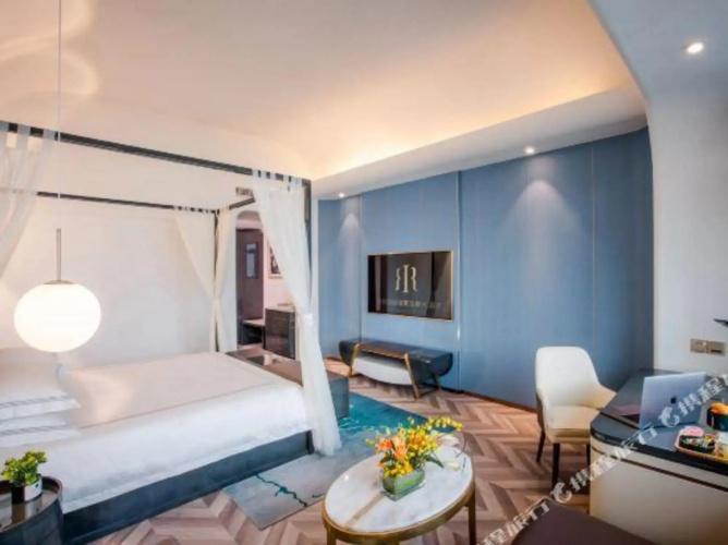 Relex Hotel