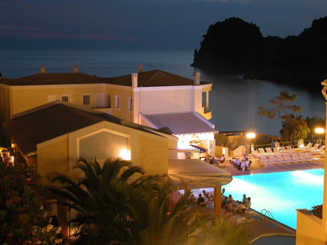 Ithea suites hotel