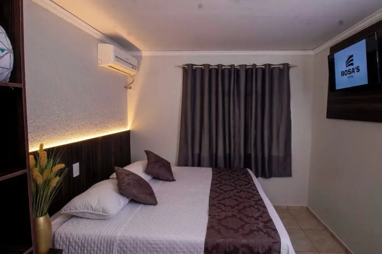 Rosa's Hotel