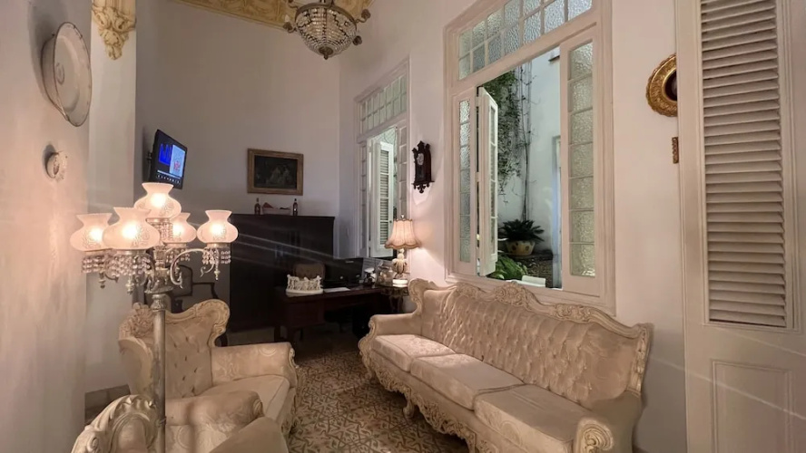 Vapor 156 Boutique Hotel