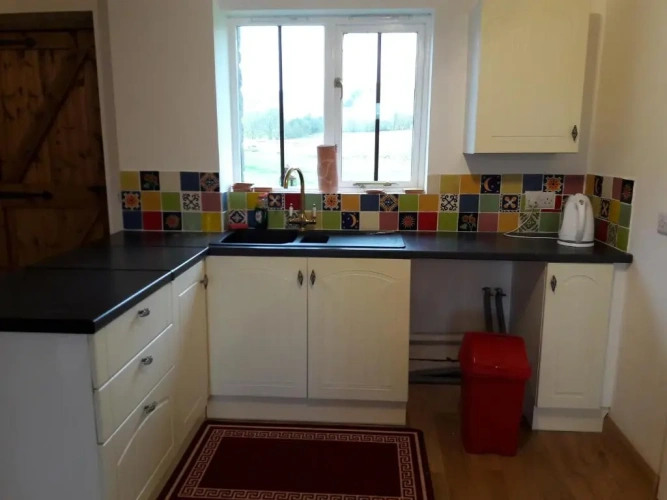 2 Bedrooms Cottage