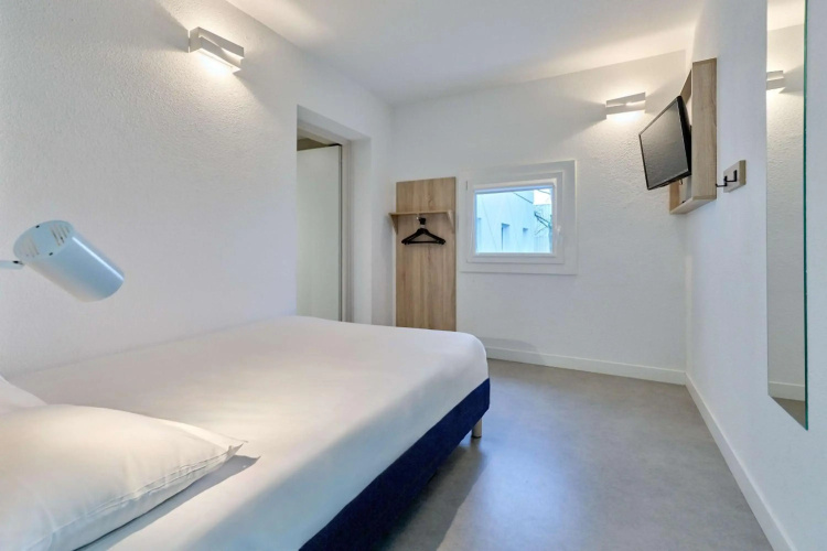 Hotel Kyriad Direct Moulins Sud