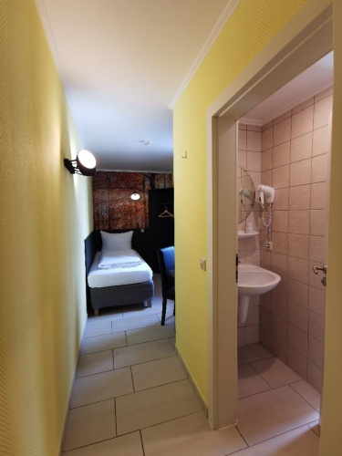 Standard Single room