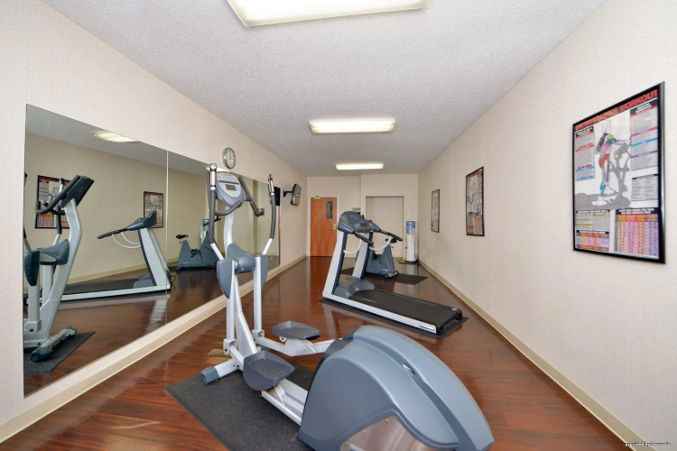 Best Western Plus New England Inn & Suites photo 20