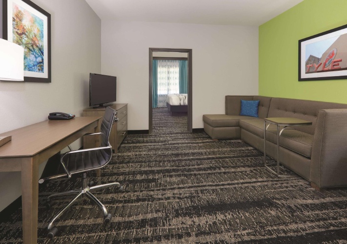 1 Bedroom Double Suite