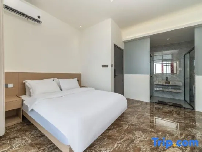 Deluxe Double room with balcony and with sea view