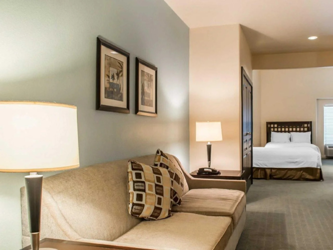 Sunchase Inn & Suites