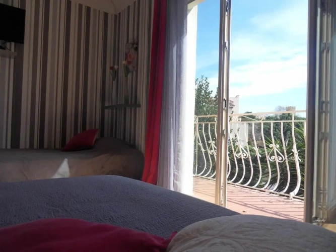 Standard Triple room with balcony