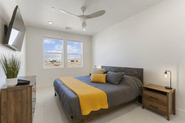 St. Gorgeous 3 Bedroom Condo