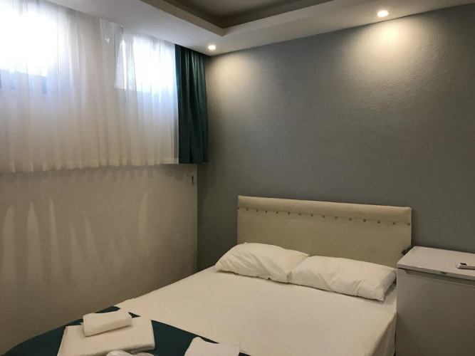 Tenes Otel