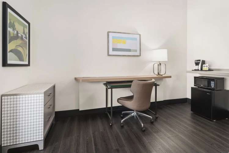 Holiday Inn & Suites Bothell