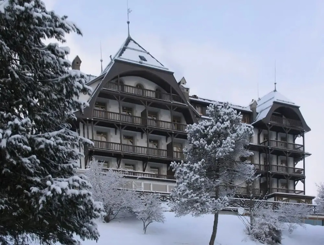Luxury Apartment, Panoramic Mountain Views, 5 Star Spa Facilities - 4 Bedroom