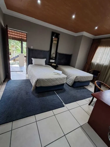 Classic Twin room with garden view