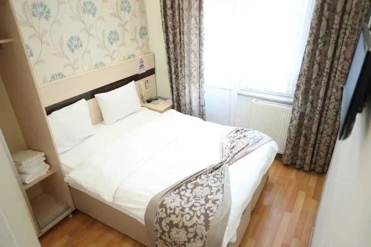 Economy room