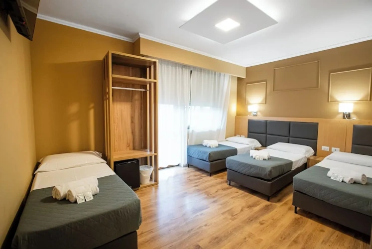 Standard Quadruple room