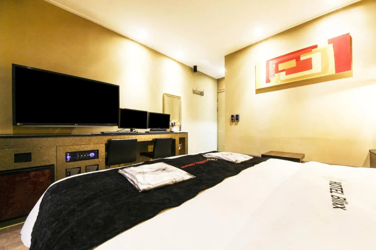 Blixx Hotel